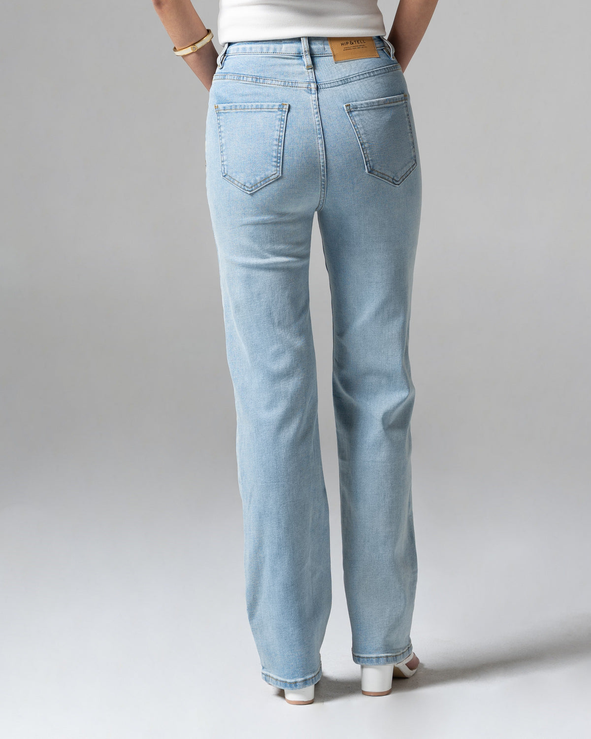90's Straight Jeans Light Blue, detail belakang
