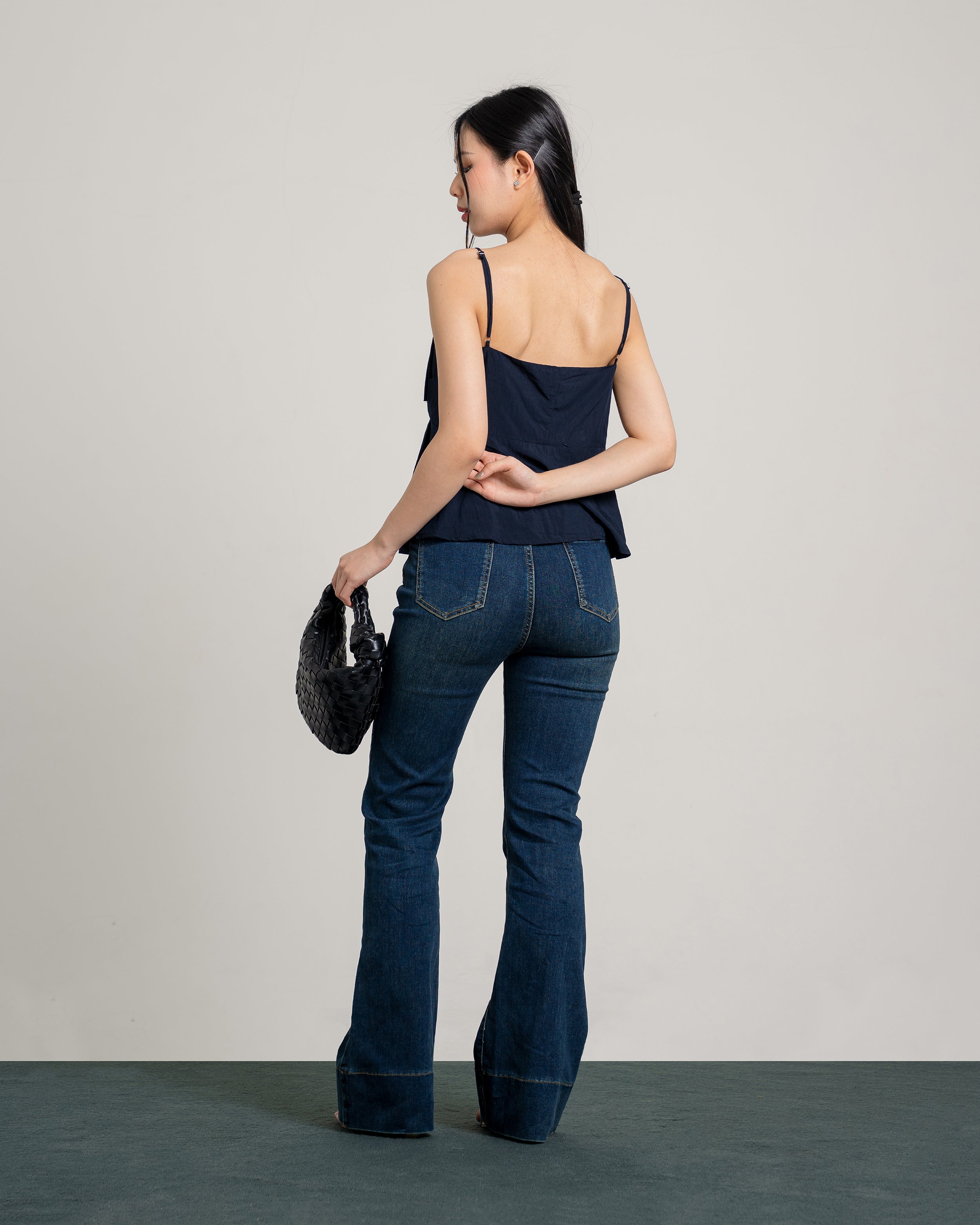 Ashley Flare Jeans in Black Blue