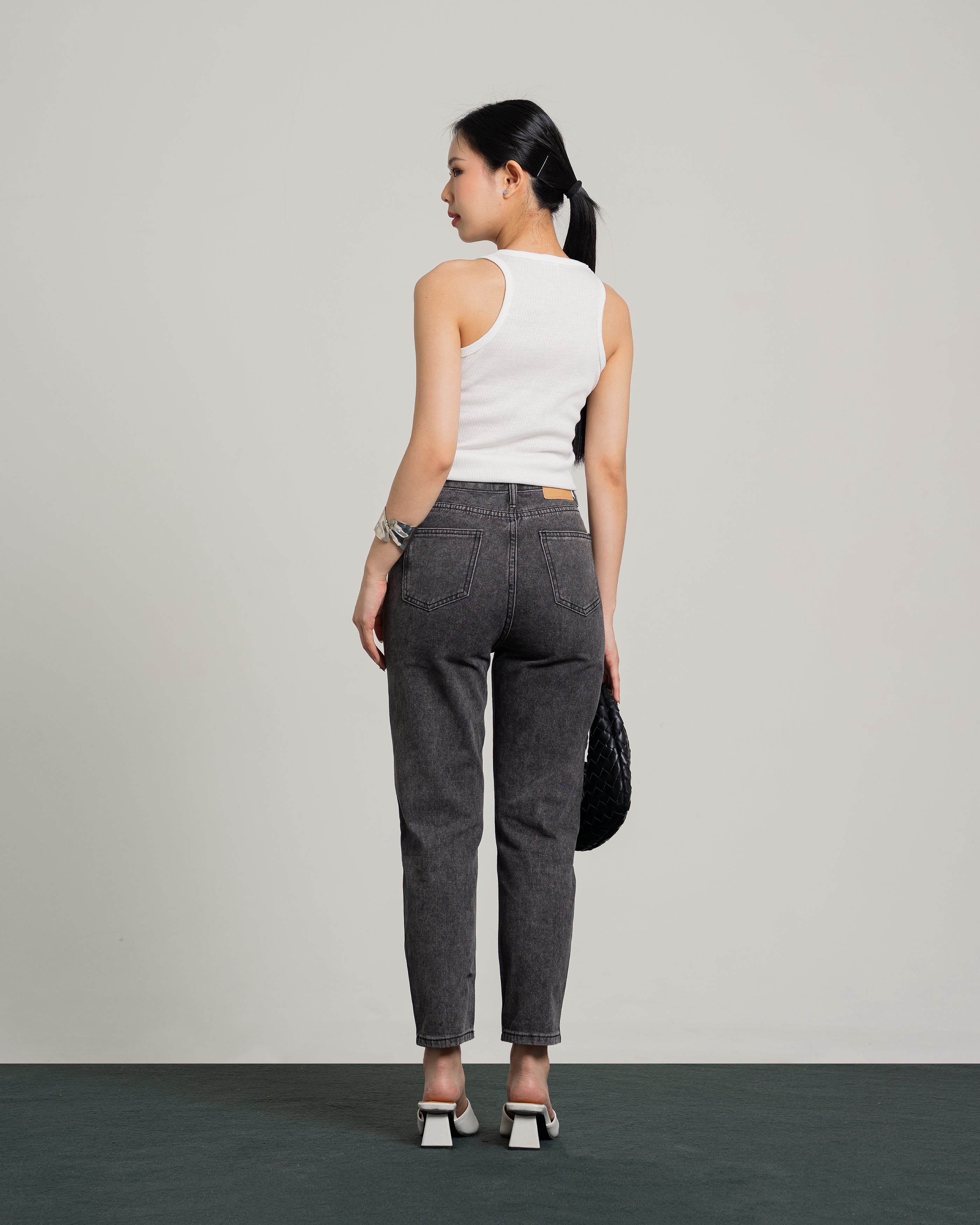 Boston Highwaist Mom Jeans in Darkgrey