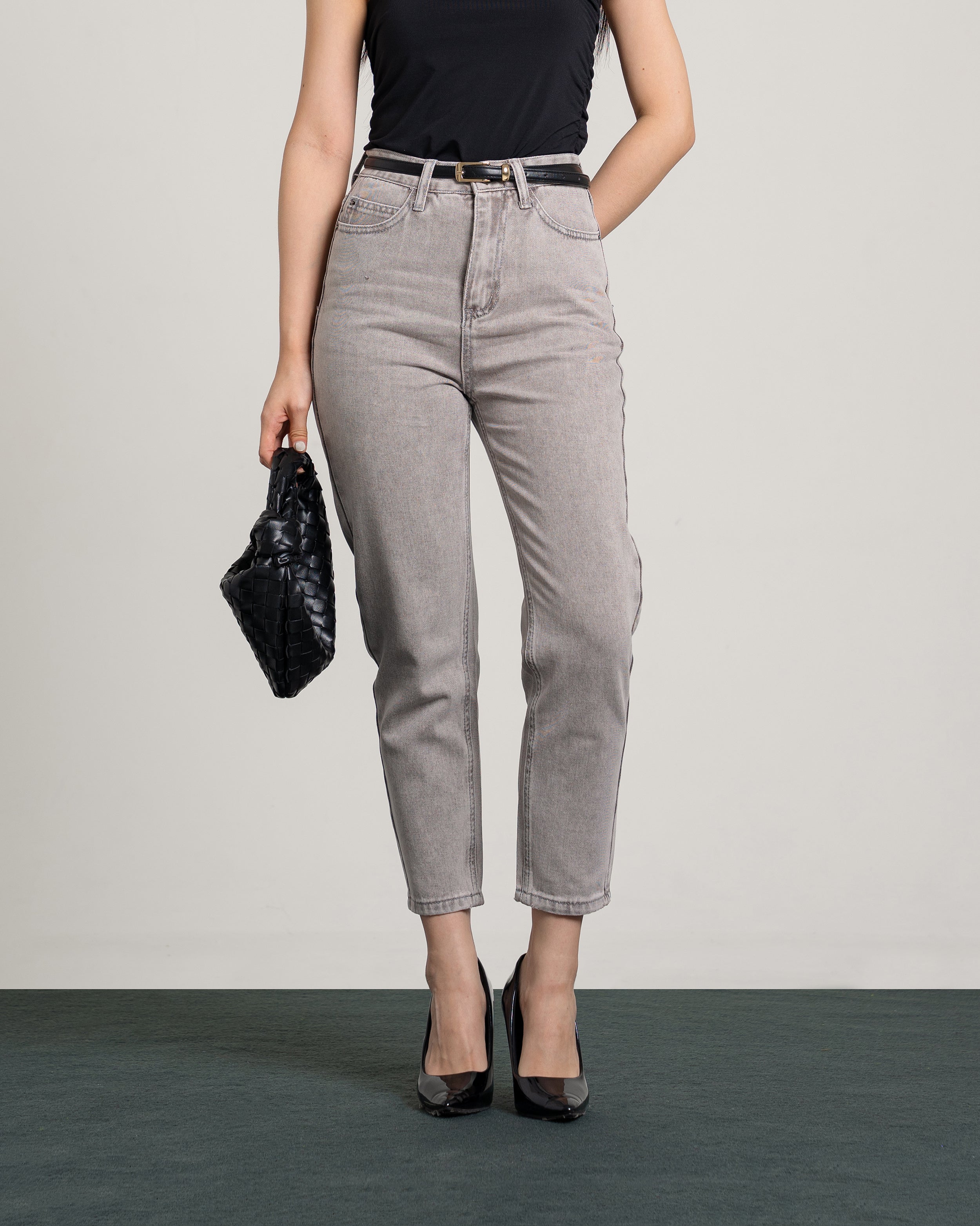 Boston Highwaist Mom Jeans in Lightgrey