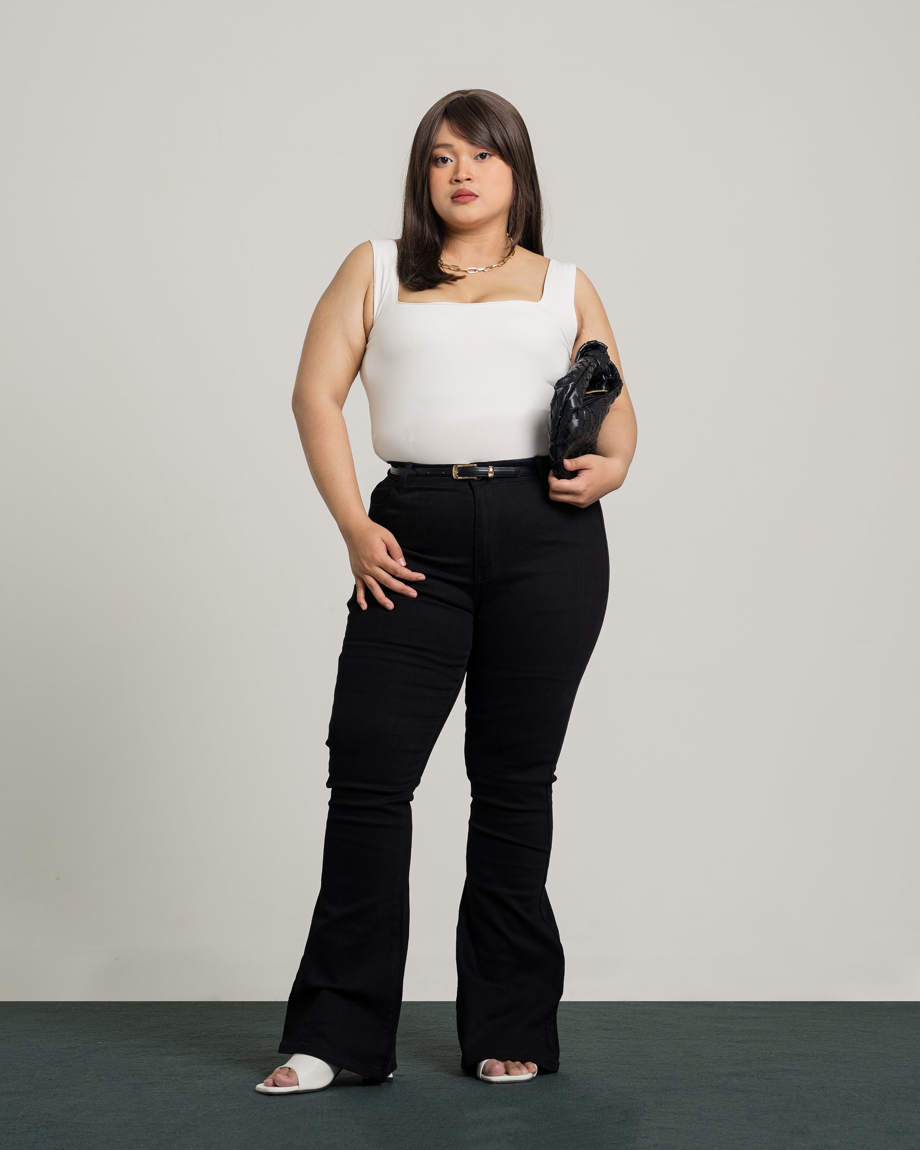 Kelly Petite Flare Jeans in Black