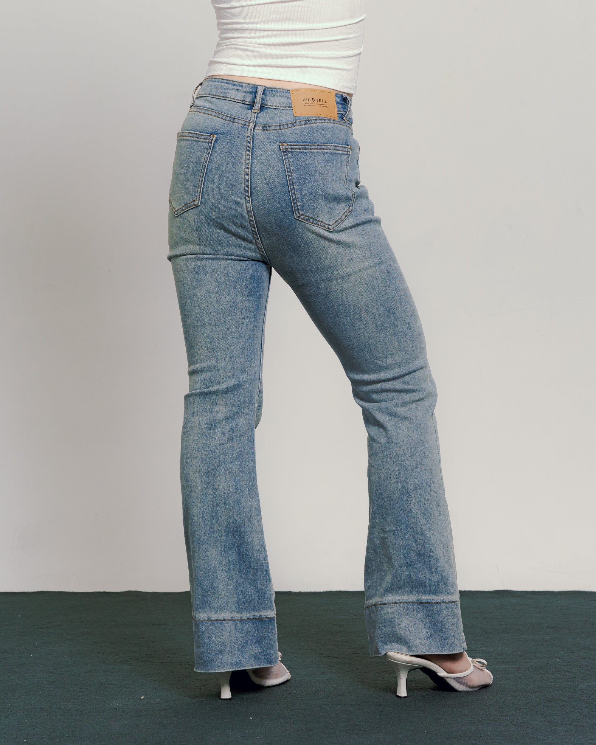Ashley Flare Jeans Petite in Light Blue