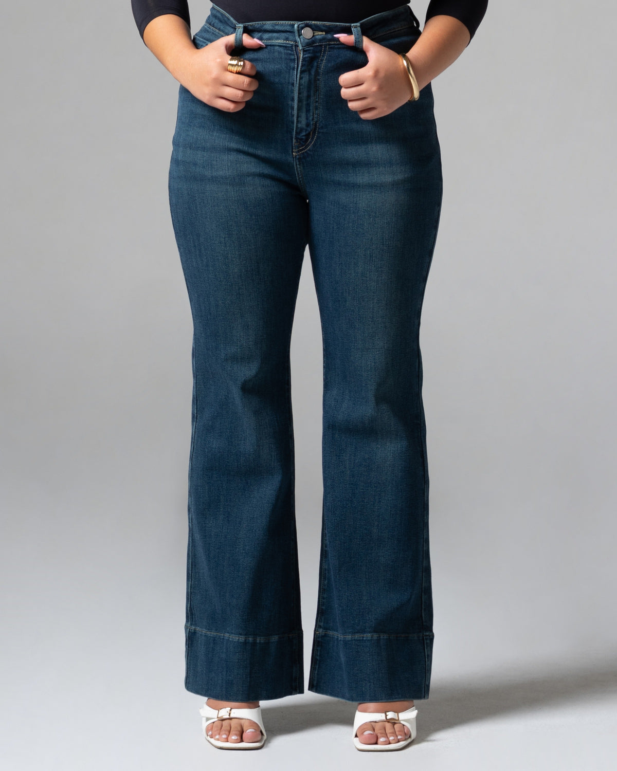 Ashley Flare Jeans Black Blue, mid size, detail depan