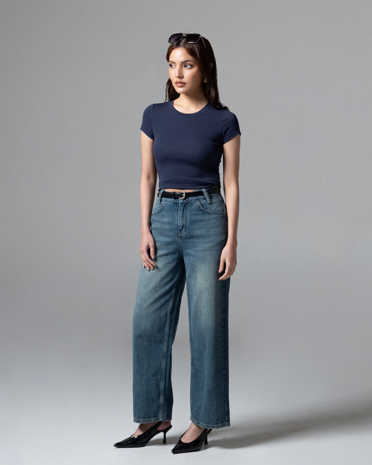 Avery Top Navy, regular size, tampak depan