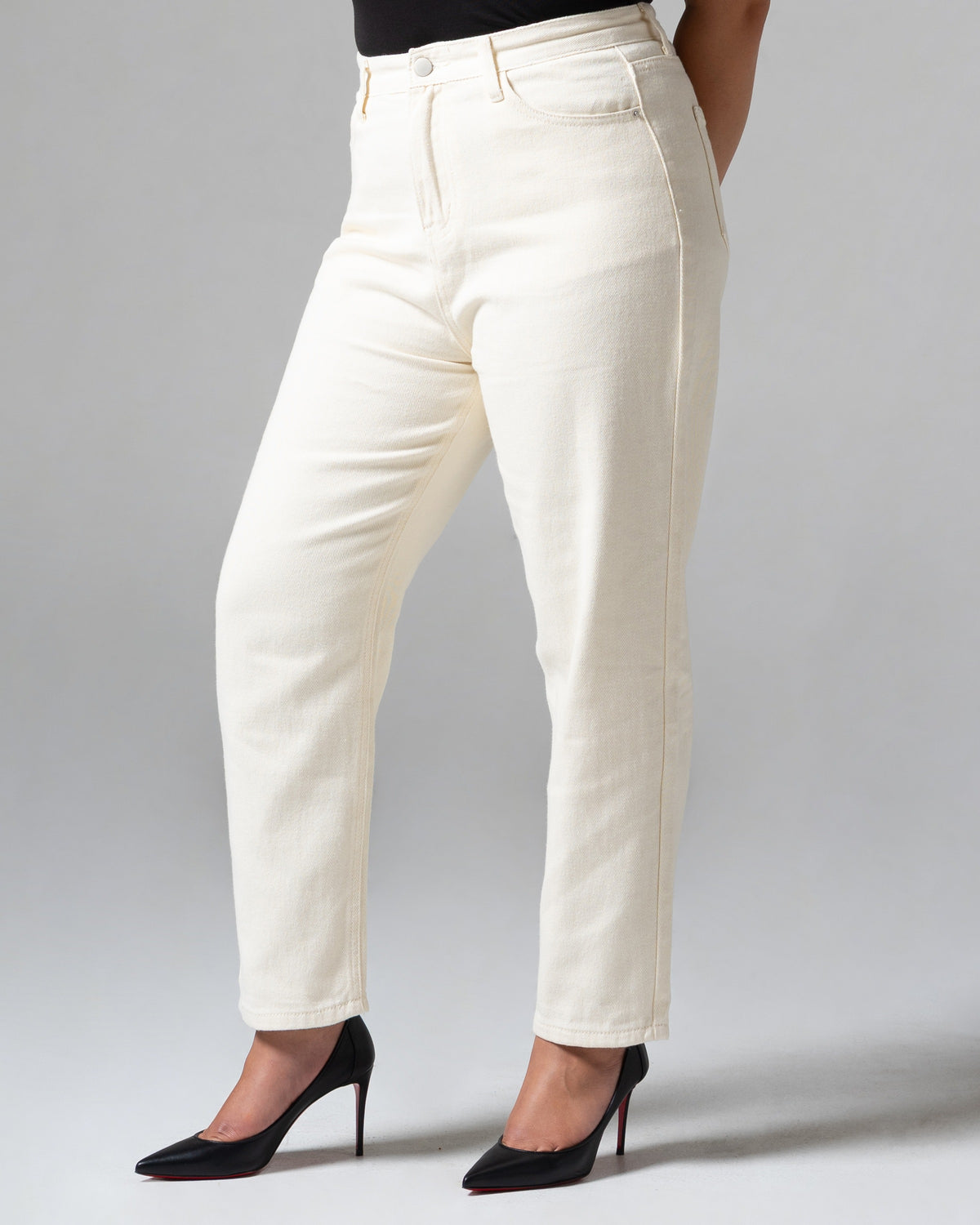 Boston Mom Jeans Cream, mid size, detail depan