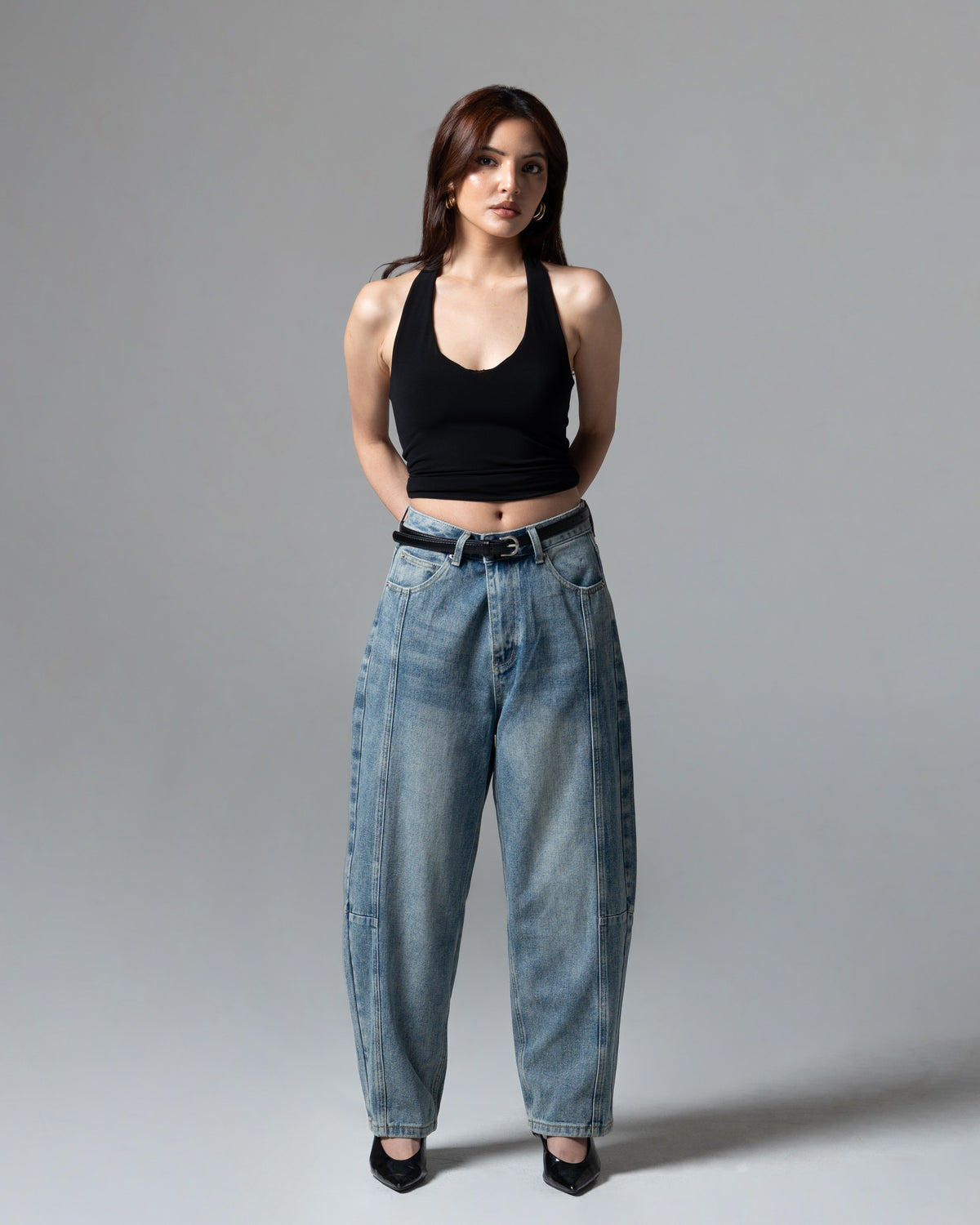 Daryl Barrel Jeans, regular size, tampak depan