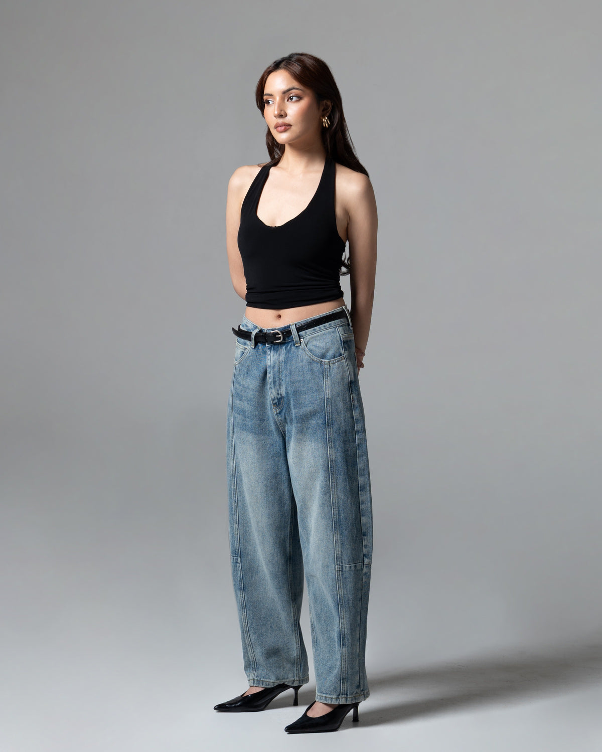 Daryl Barrel Jeans, regular size, tampak depan