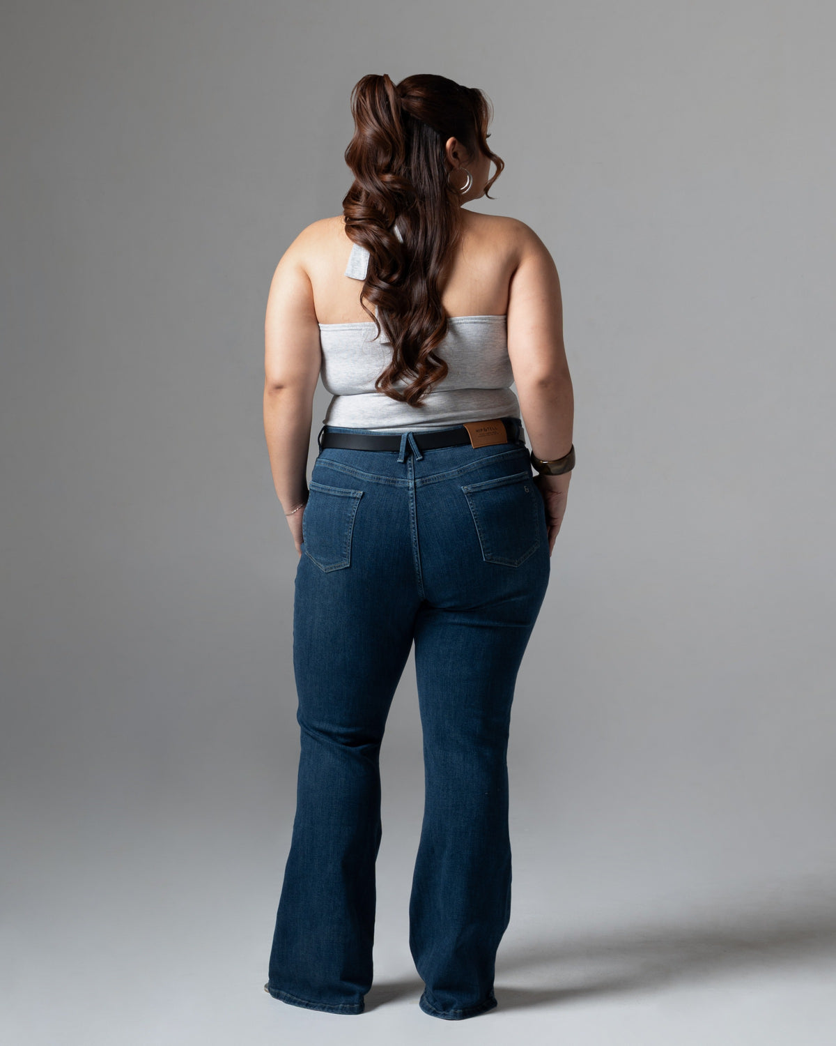 Kelly Flare Jeans Dark Blue, big size, tampak belakang