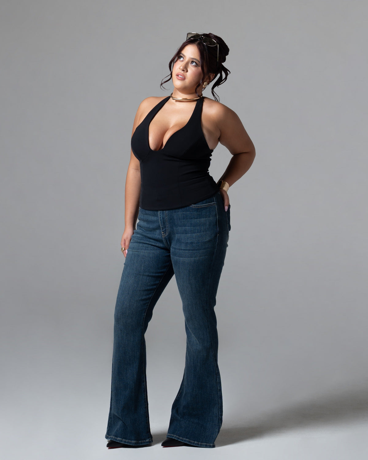 Kelly Flare Jeans Dark Blue, mid size, tampak depan