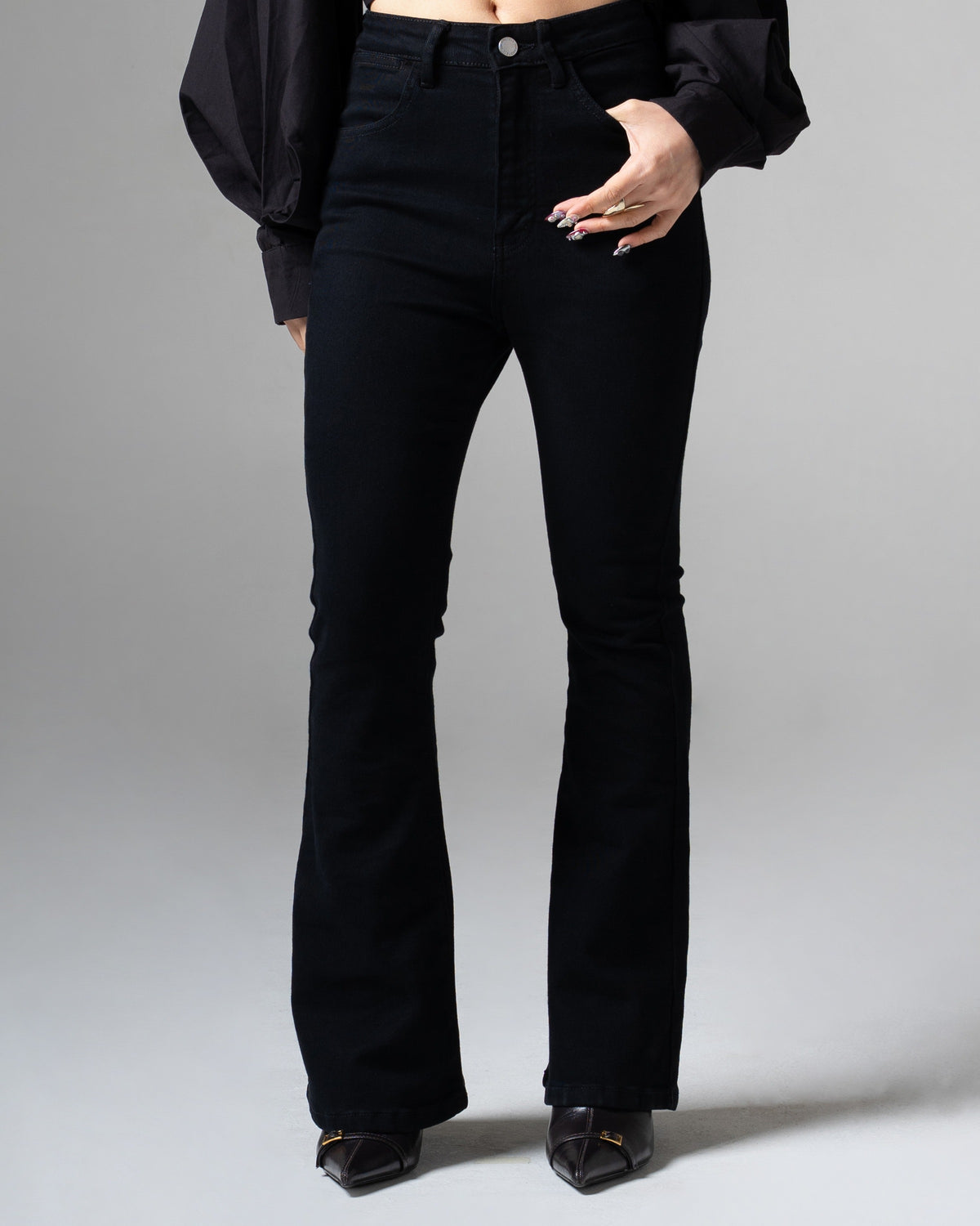 Kelly Flare Jeans Petite Black, detail depan