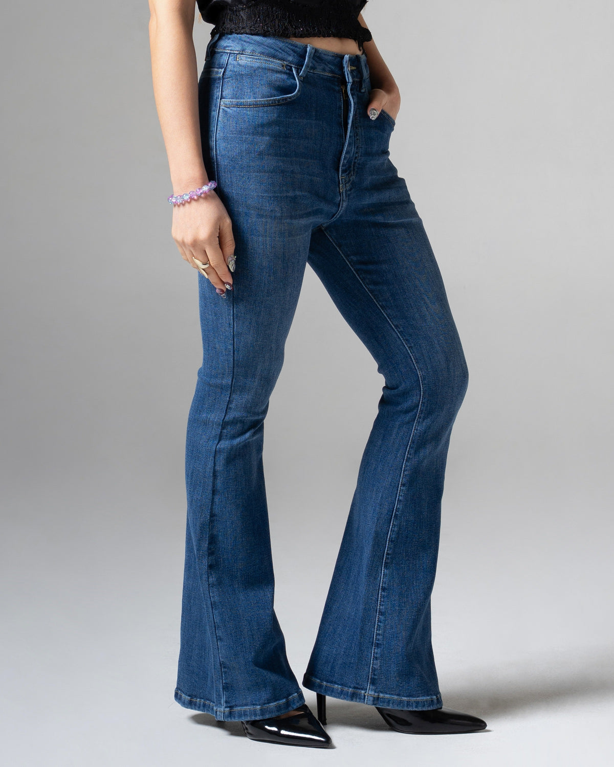 Kelly Flare Jeans Petite Ocean Blue, detail depan