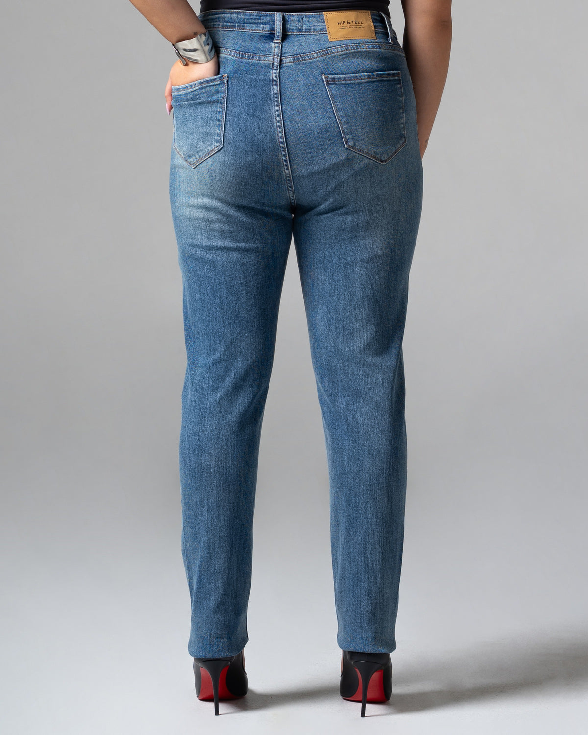 Khiel Skinny Jeans, mid size, detail belakang