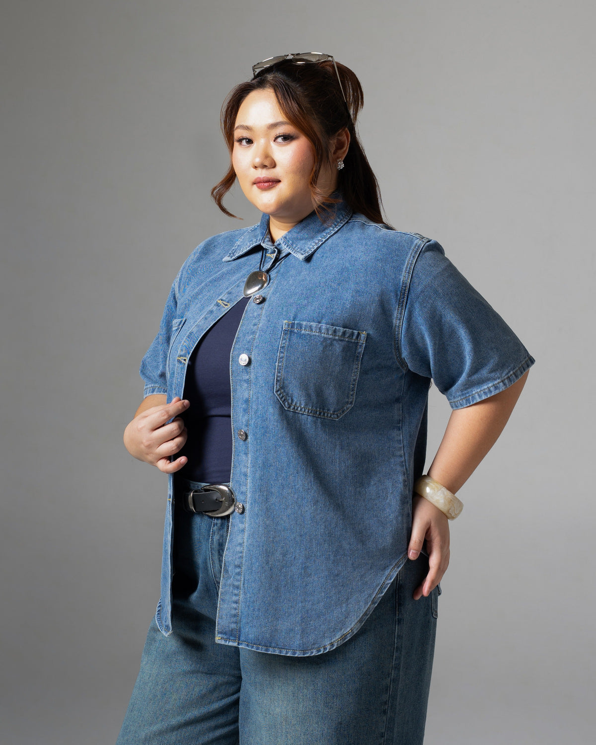 Monica Top, big size, detail depan