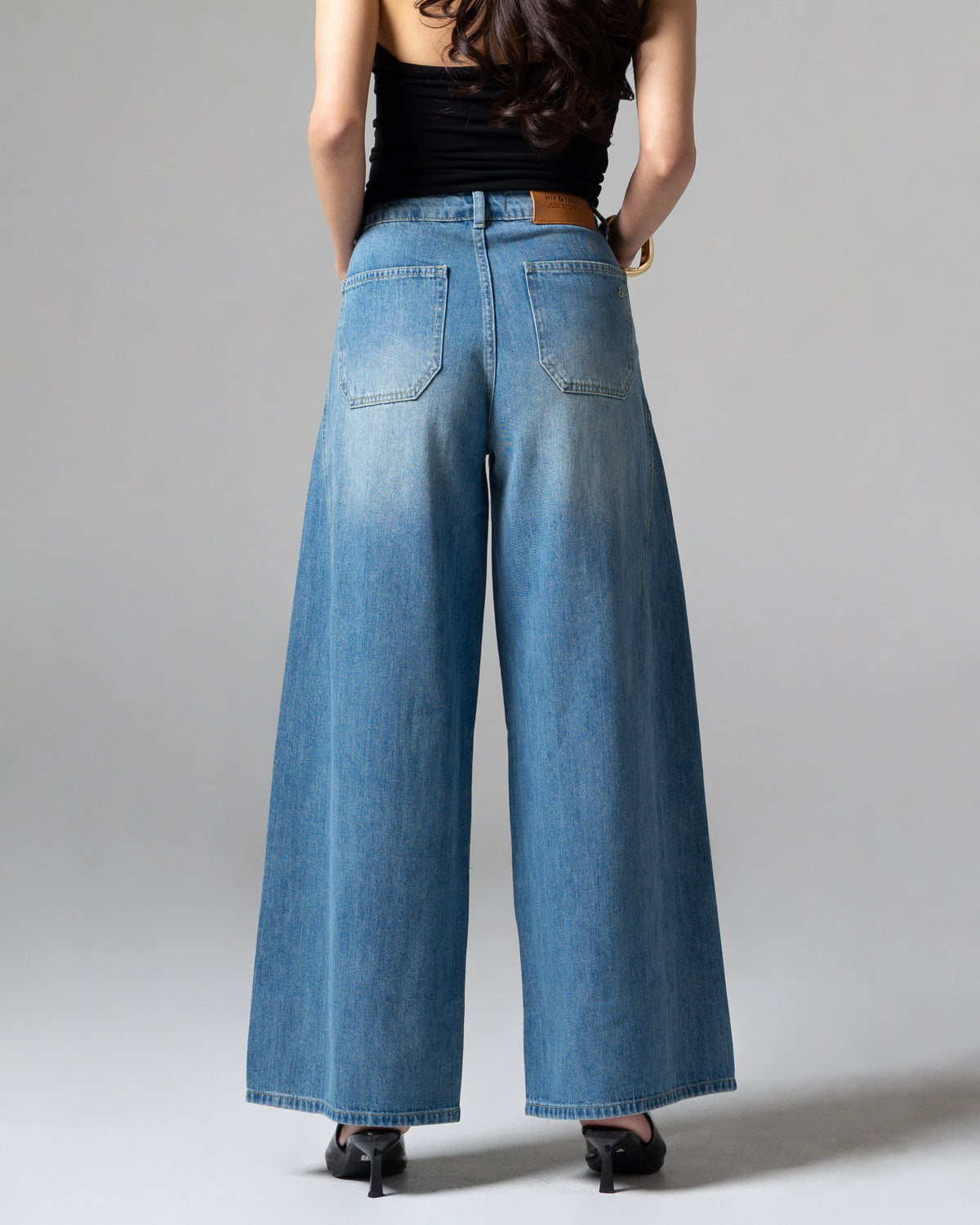 Real Wideleg Jeans Light Blue, detail belakang