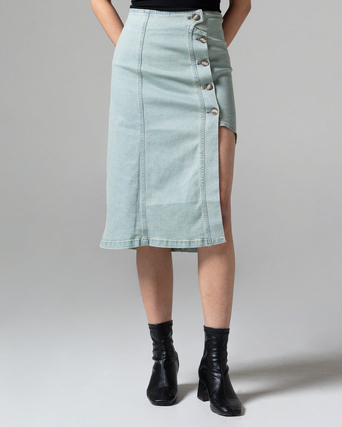 Tallin Skirt, detail depan