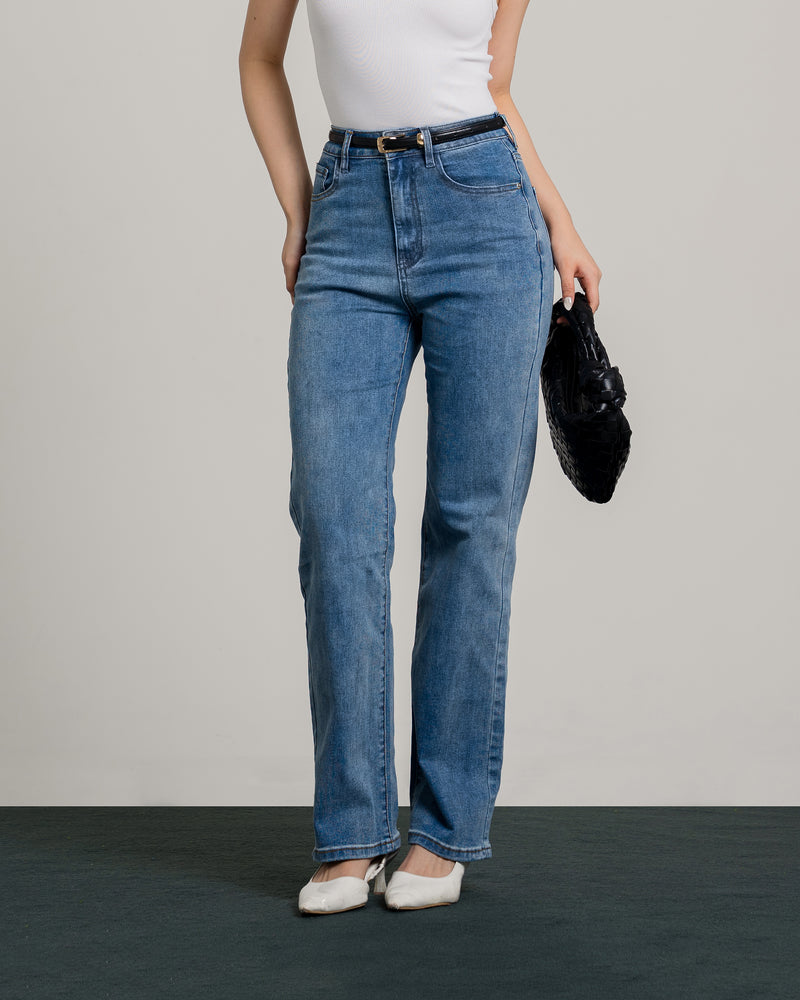 90's Straight Jeans