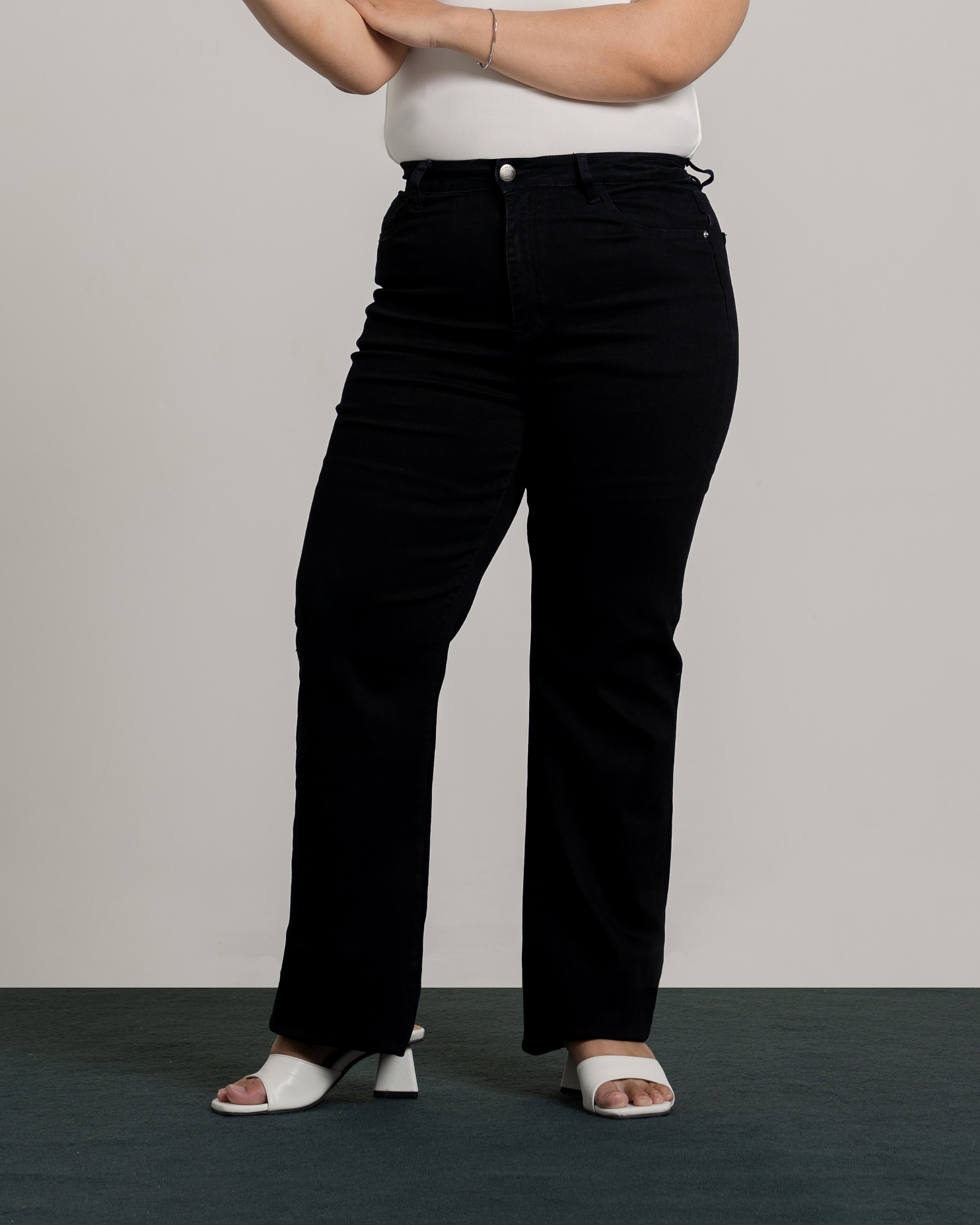90's Highwaist Straight Jeans in Black
