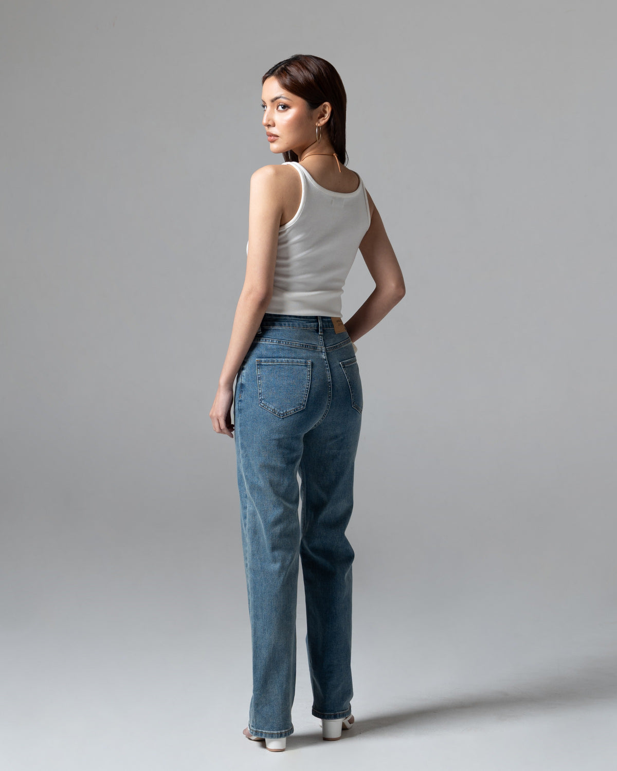 90's Straight Jeans Dark Blue, regular size, tampak belakang