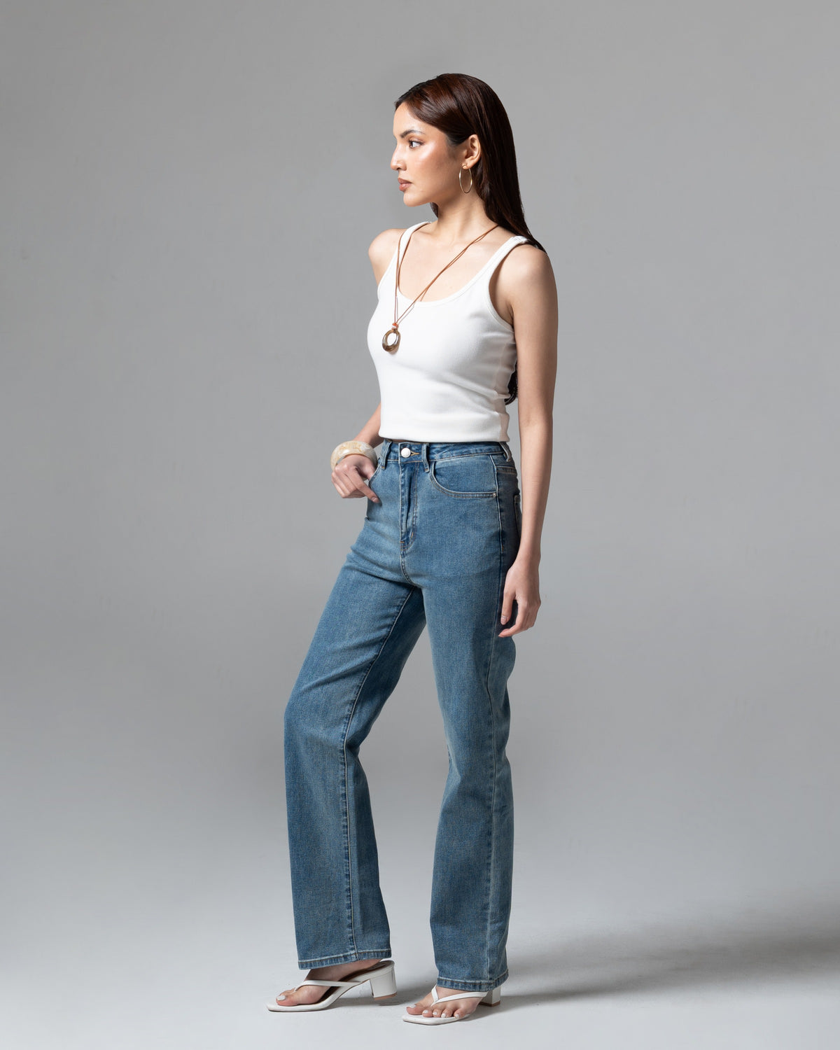 90's Straight Jeans Dark Blue, regular size, tampak depan