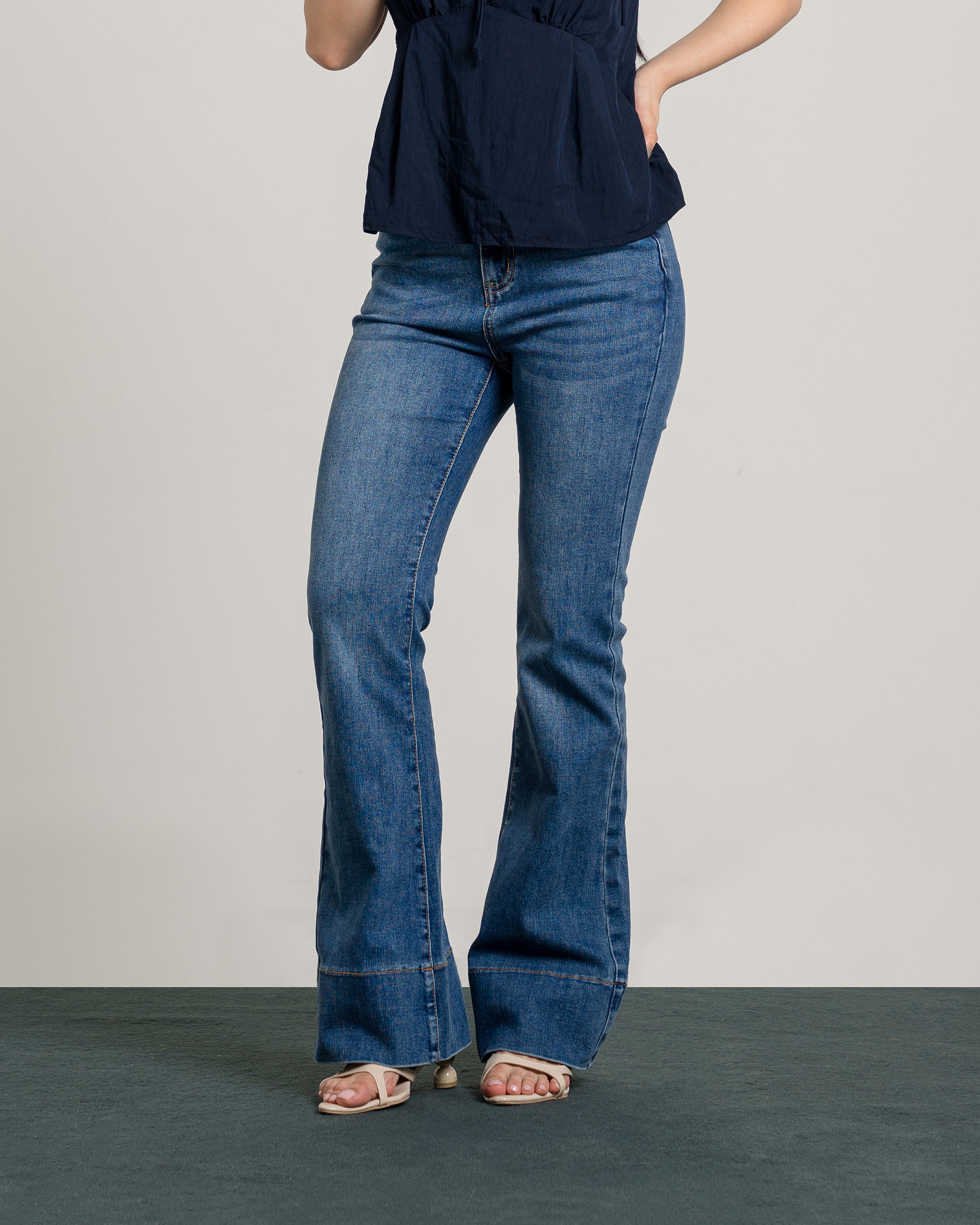 Ashley Flare Jeans in Dark Blue