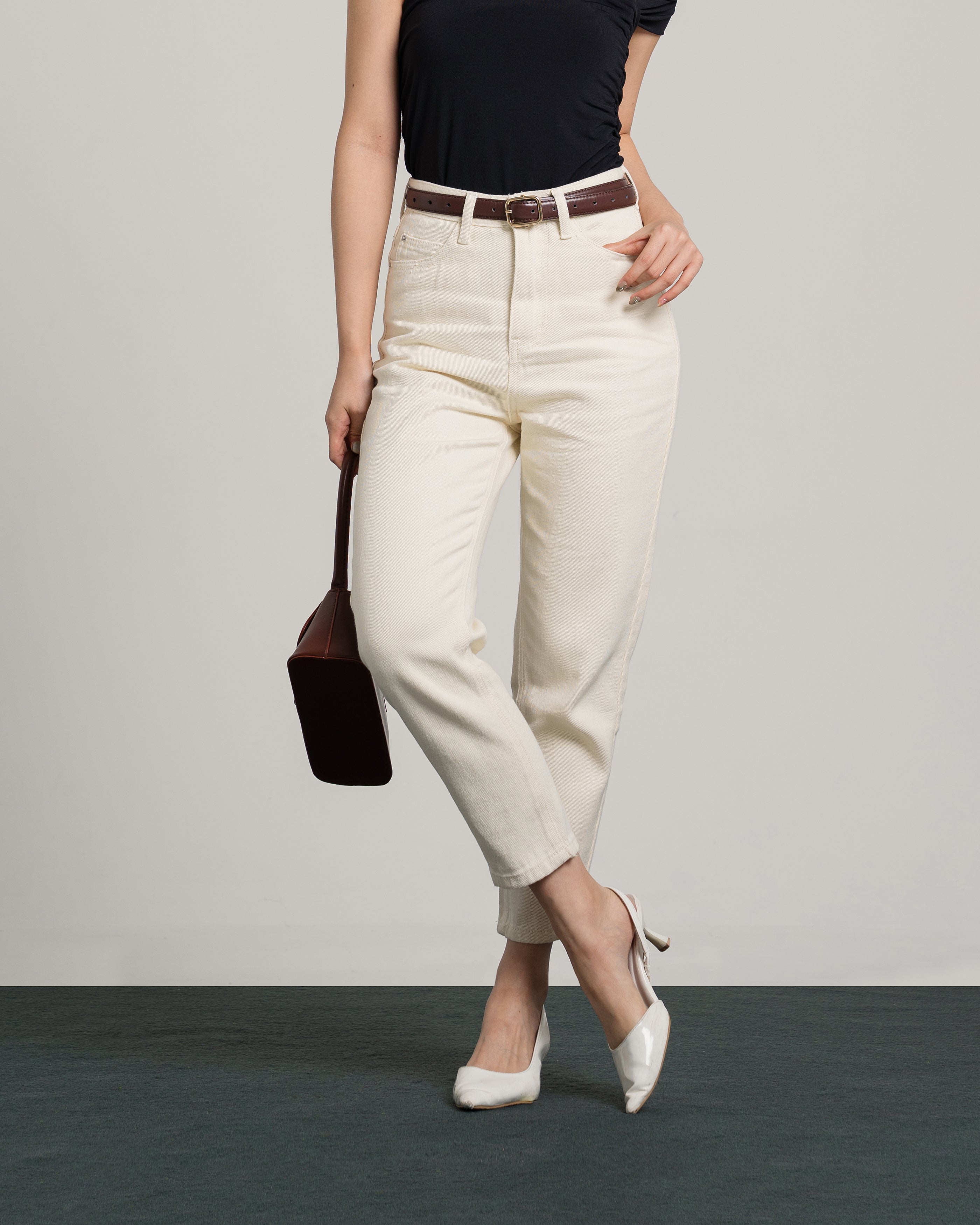 Boston Highwaist Mom Jeans in Cream