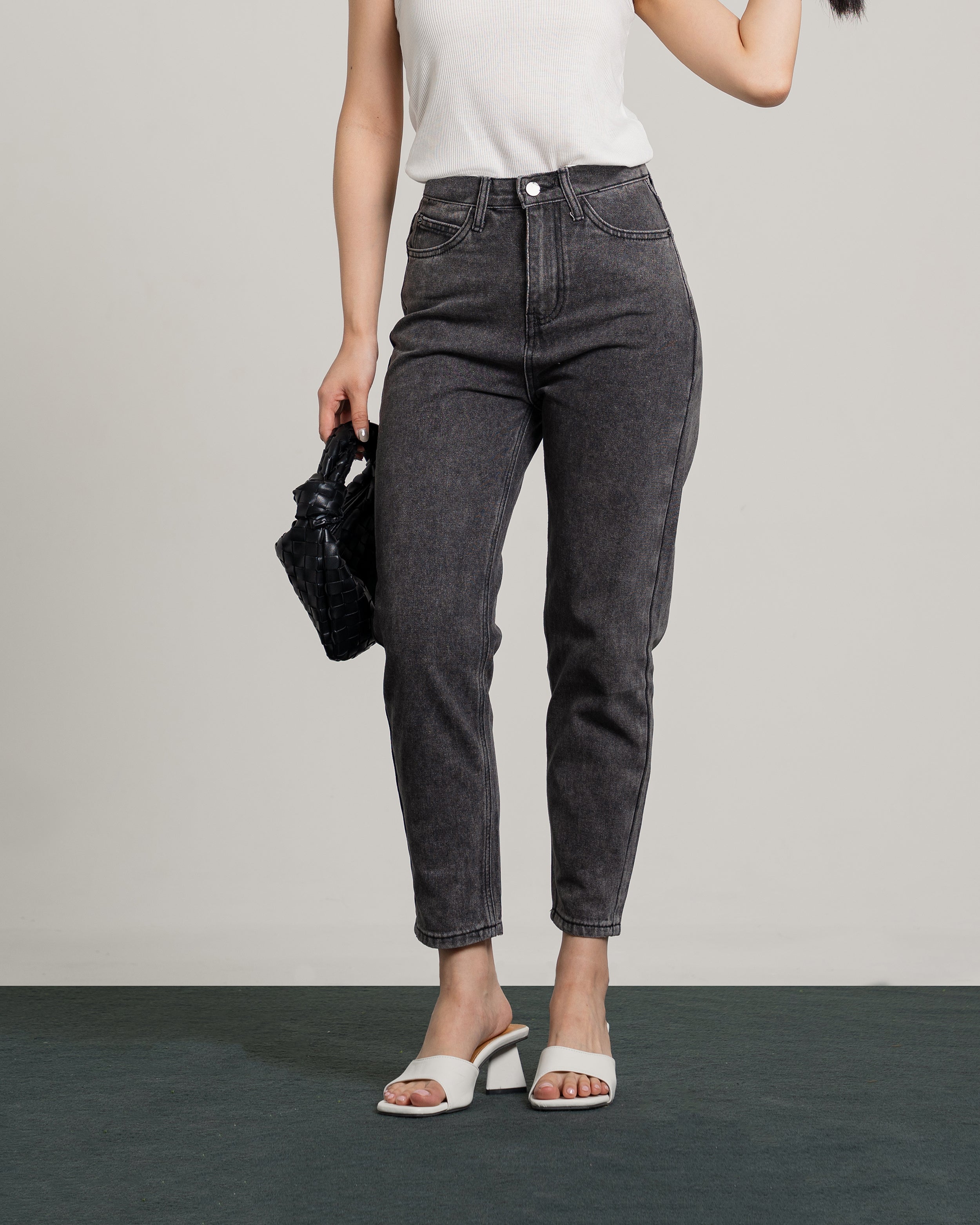 Boston Highwaist Mom Jeans in Darkgrey