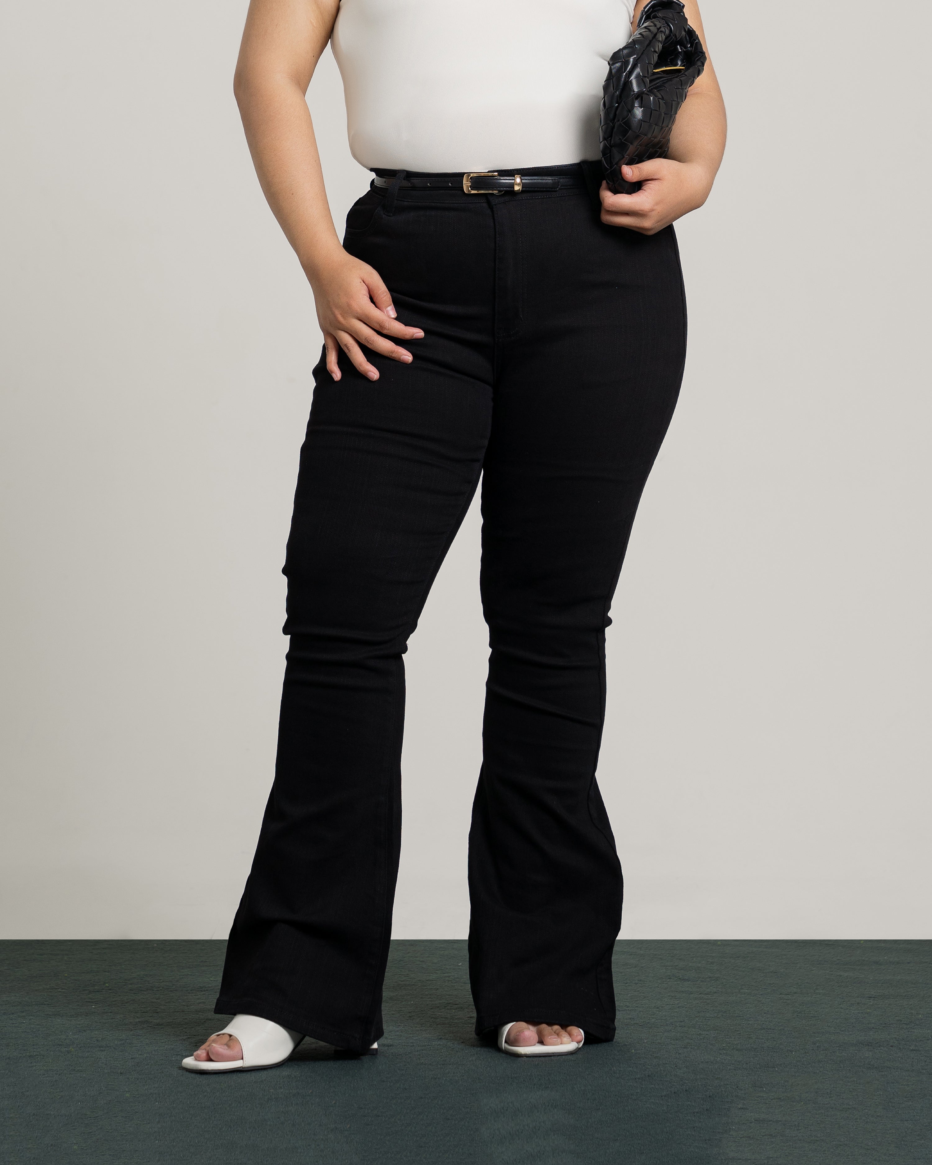 Kelly Petite Flare Jeans in Black