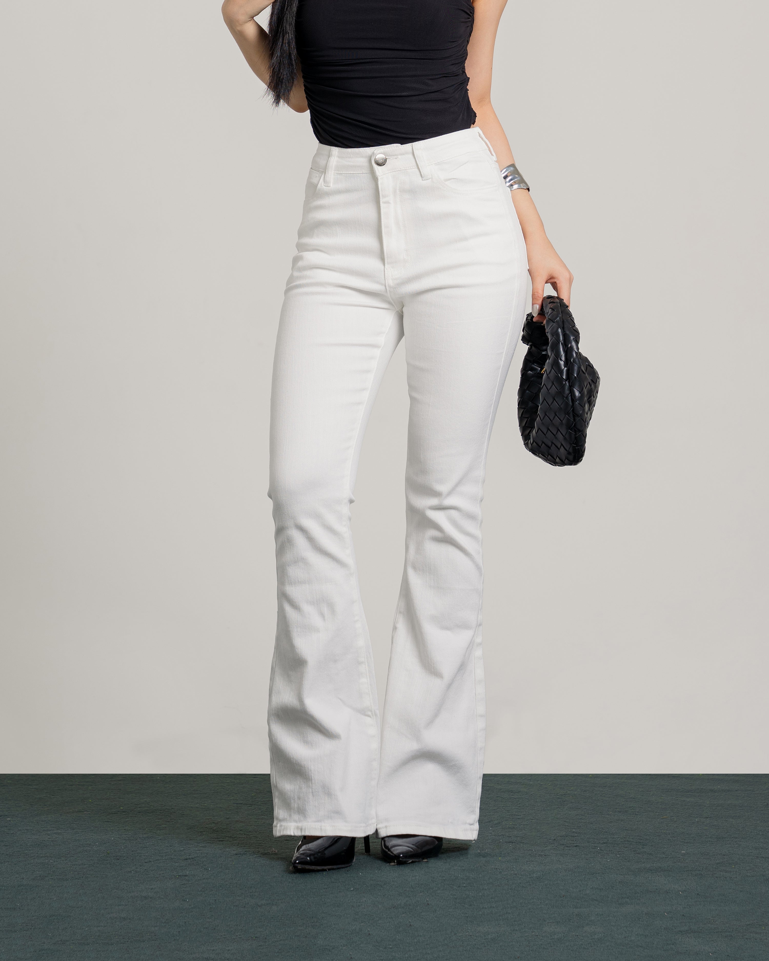 Kelly Flare Jeans in White