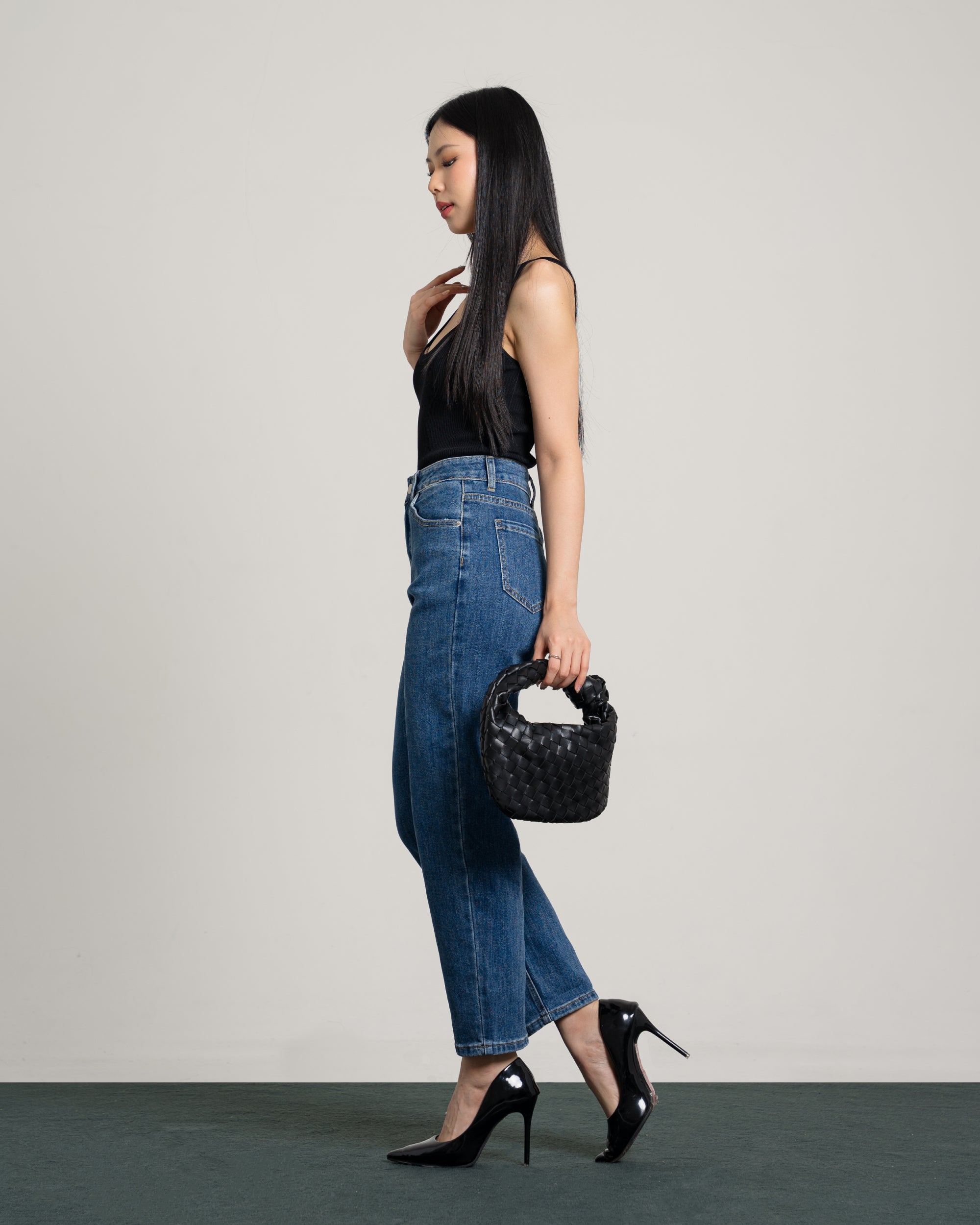 Newton Jeans in Dark Blue