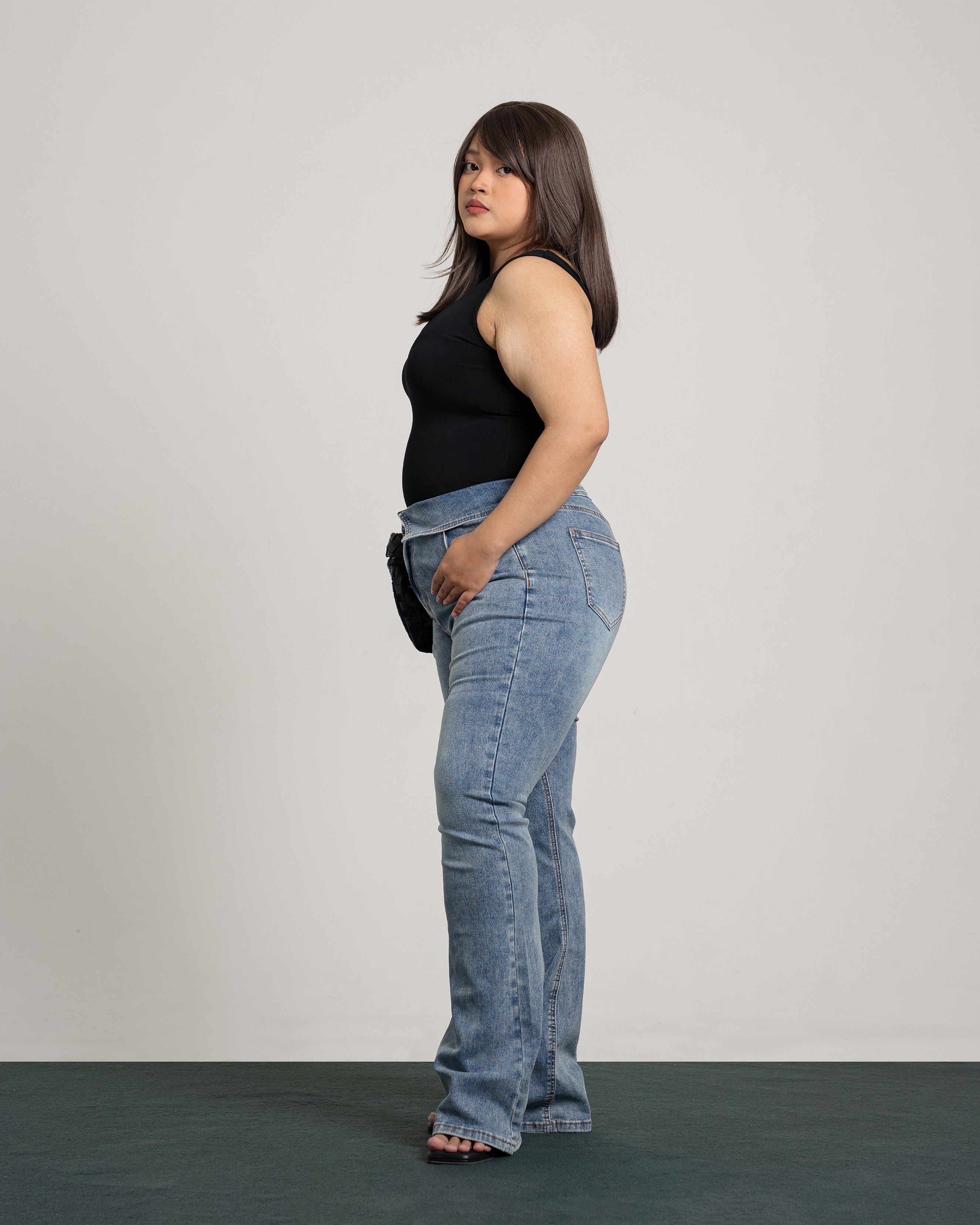 Vivienne Highwaist Cutbray Jeans in Light Blue