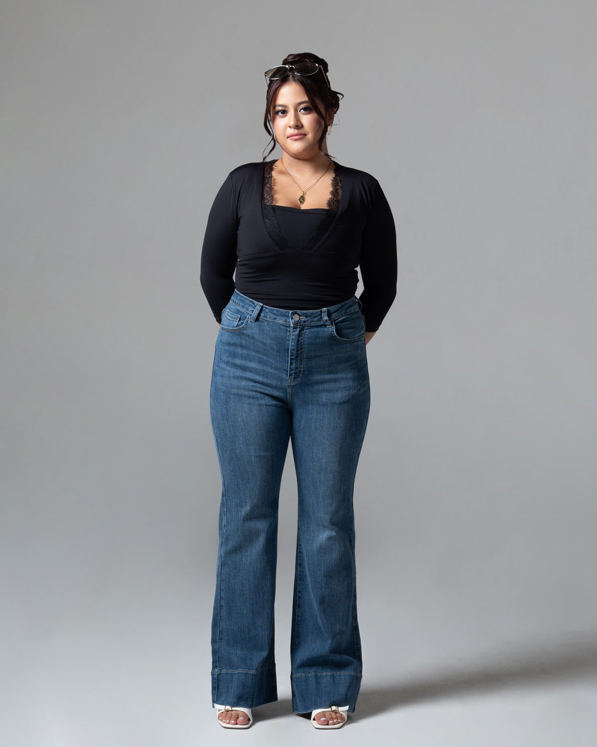Ashley Flare Jeans Dark Blue, mid size, tampak depan