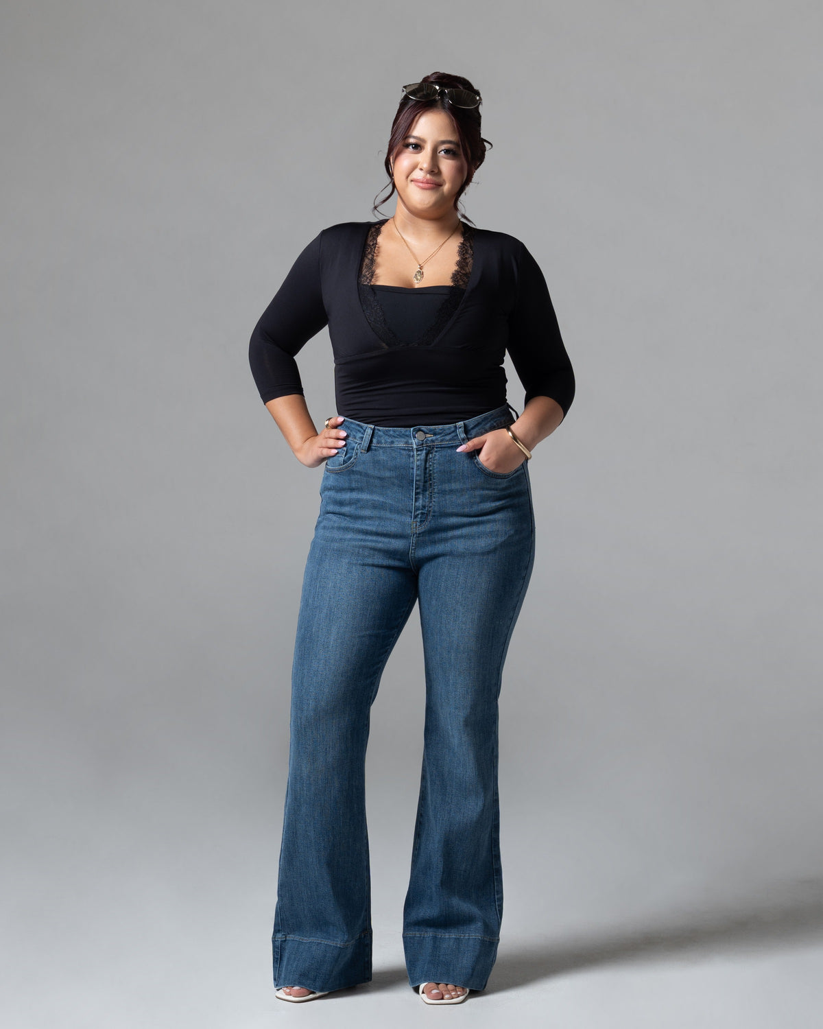 Ashley Flare Jeans Dark Blue, mid size, tampak depan