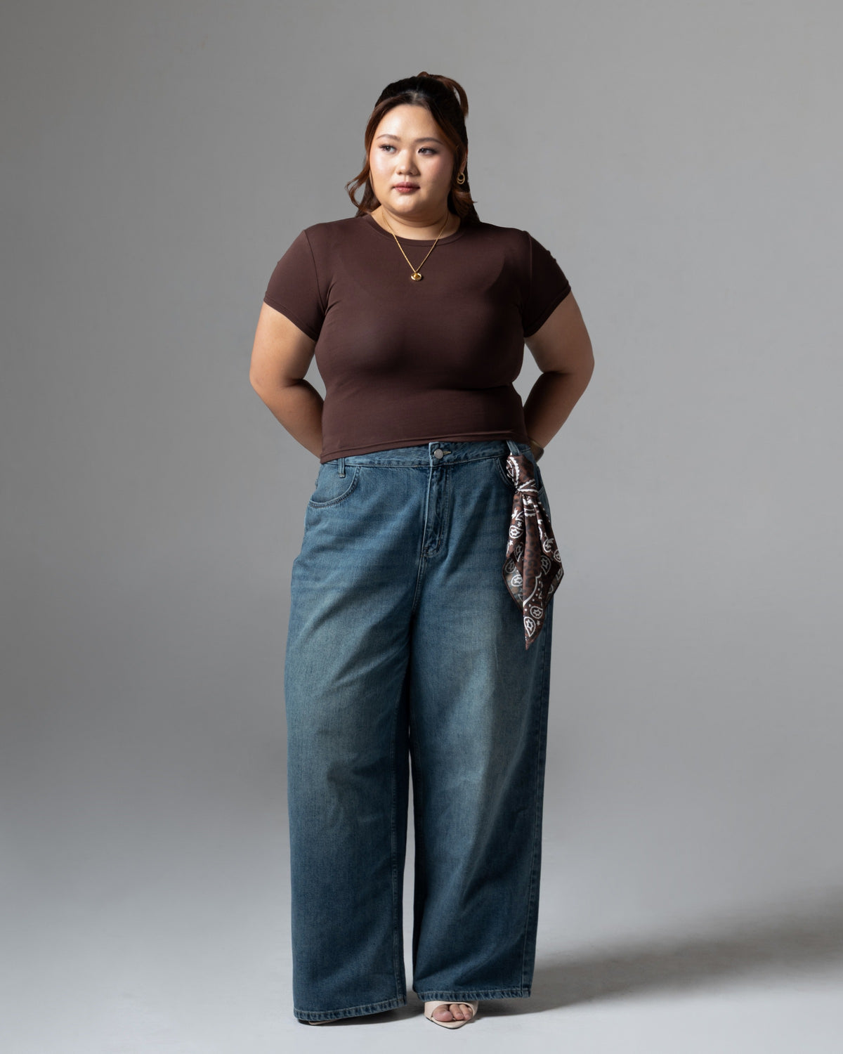 Avery Top Brown, big size, tampak depan