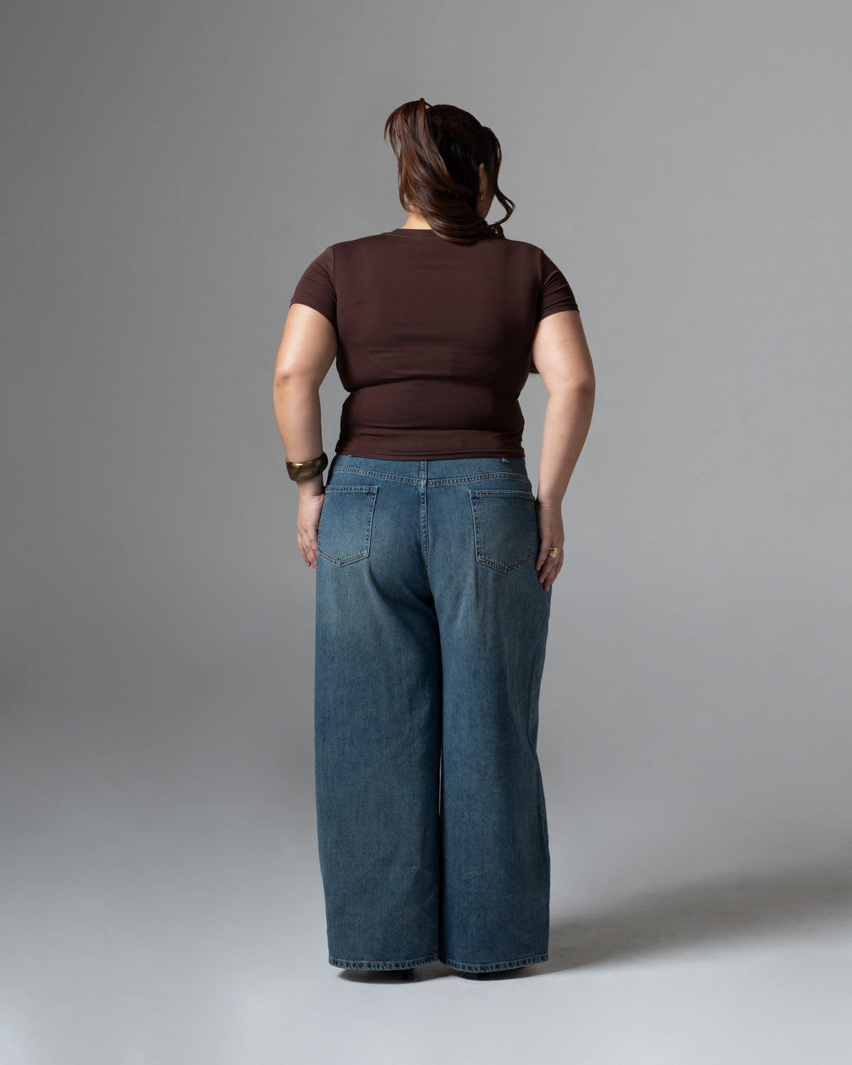 Avery Top Brown, big size, tampak belakang