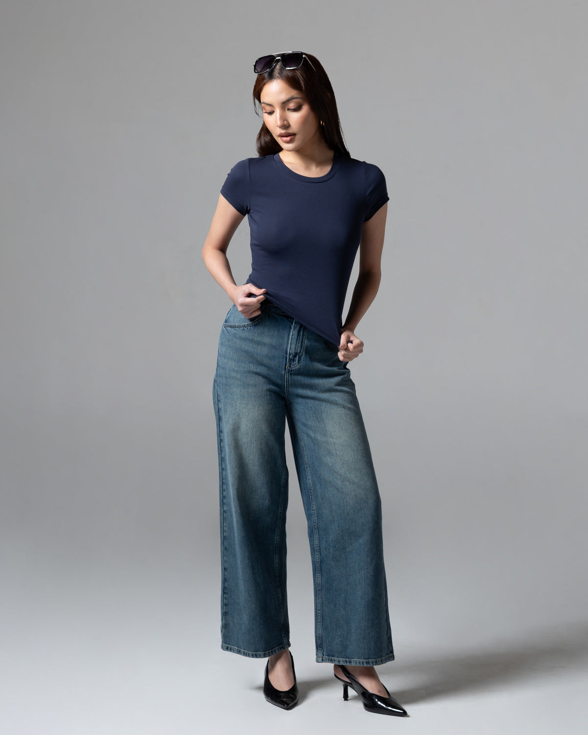 Avery Top Navy, regular size, tampak depan