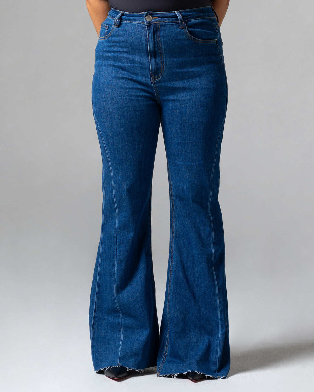 Blair Cutbray Jeans Dark Blue, mid size, detail depan