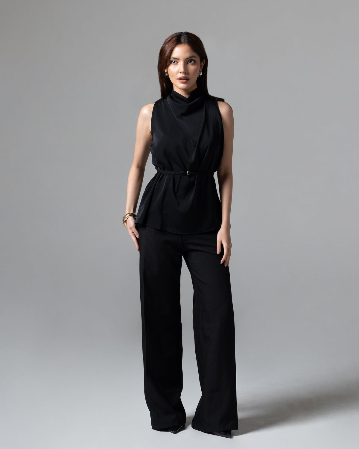 Clyde Top Black, regular size, tampak depan