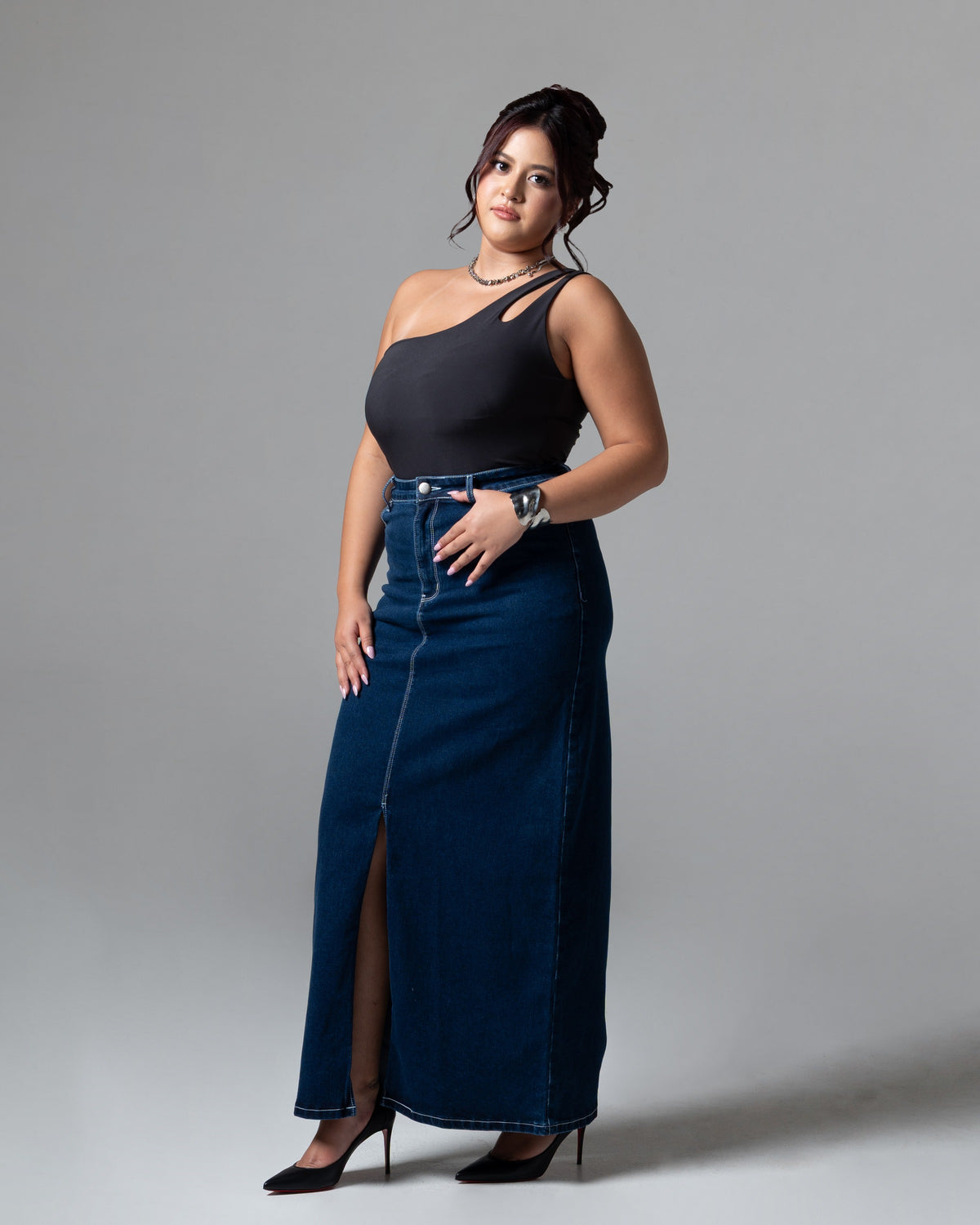 Dale Long Skirt, mid size, tampak depan