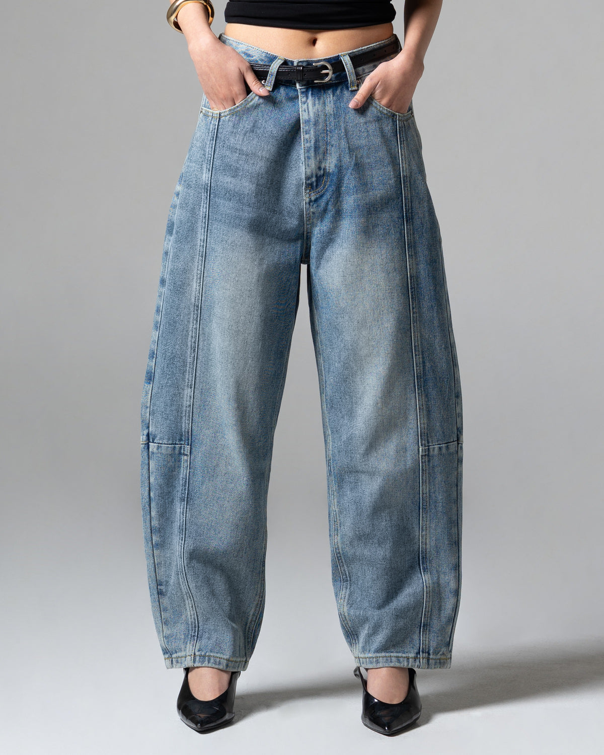 Daryl Barrel Jeans, detail depan