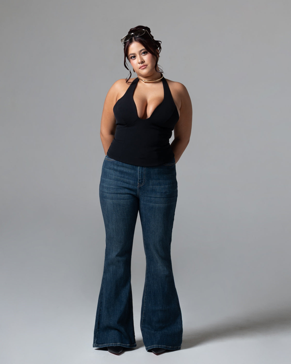 Kelly Flare Jeans Dark Blue, mid size, tampak depan