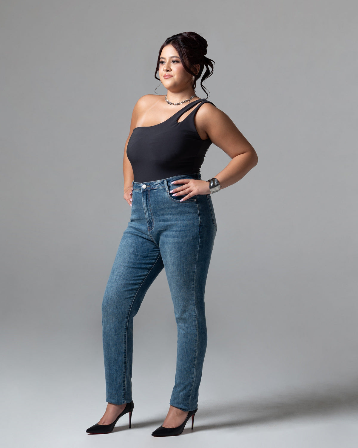 Khiel Skinny Jeans, mid size, tampak depan