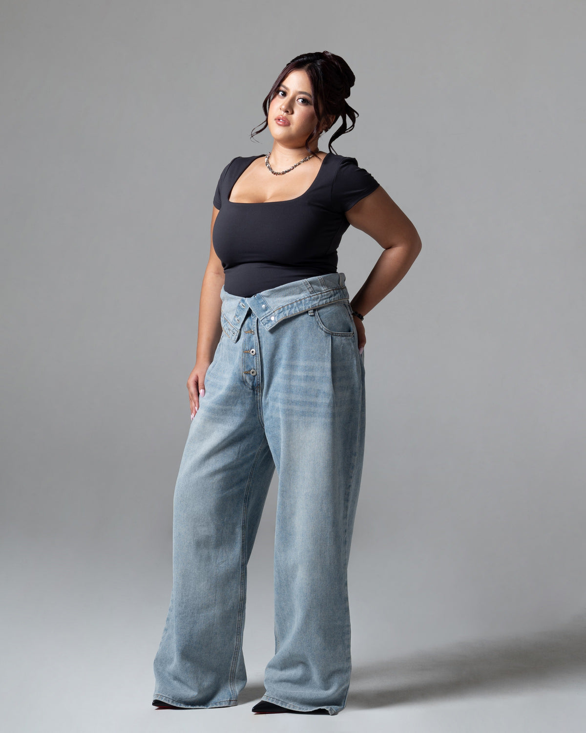 Kourtney Baggy Jeans, mid size, tampak depan