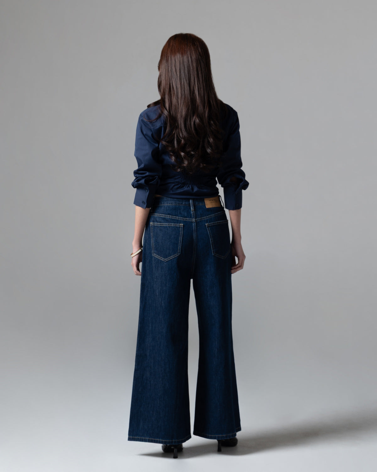 Marion Wide Jeans, regular size, tampak belakang