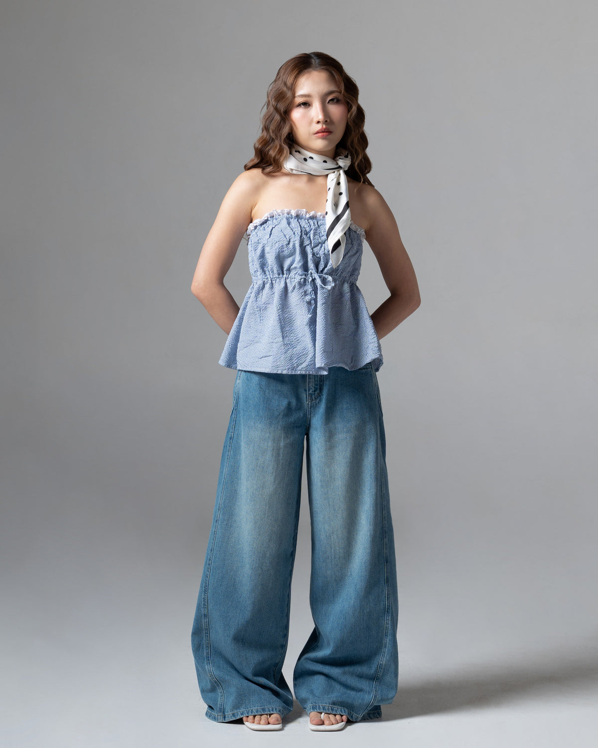 Real Wideleg Jeans Light Blue, petite, tampak depan
