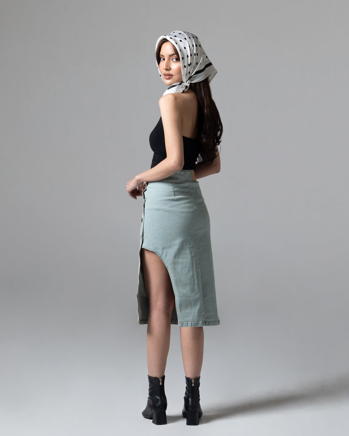 Tallin Skirt, regular size, tampak belakang
